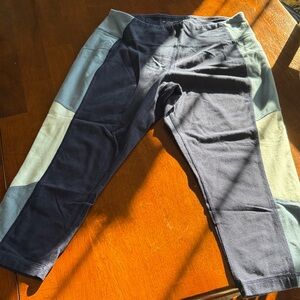 Two-Tone Pants women’s workout pants. Great for working out and running.